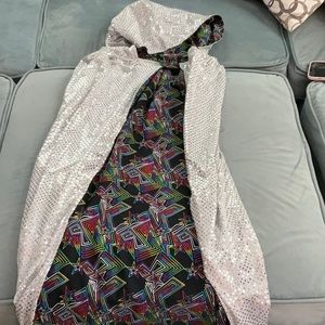 Full length shines cape